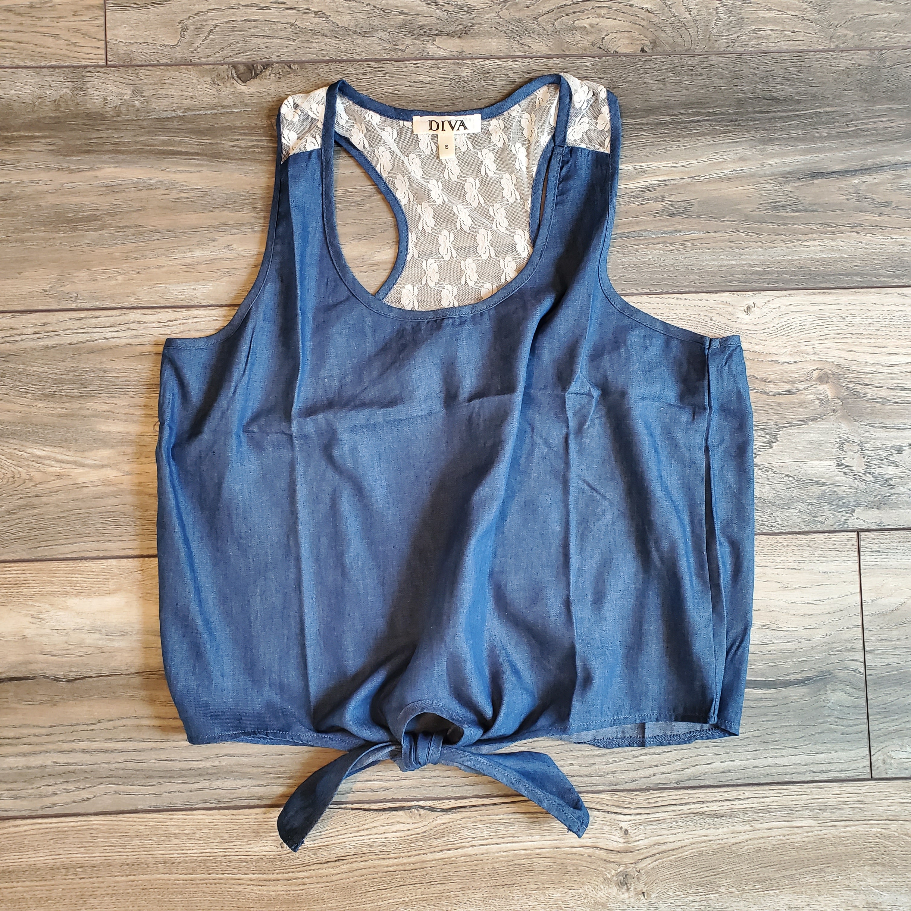 Sleeveless Chambray Scoop Neck Top