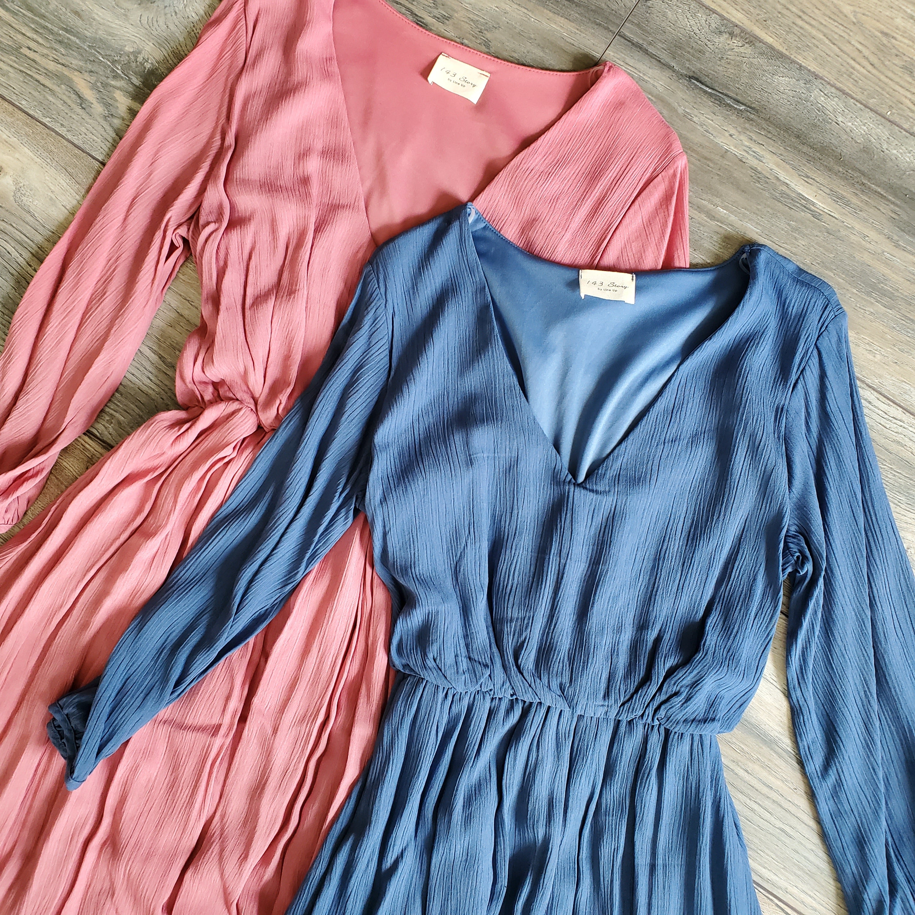 Crinkle Woven V-Neck Dress