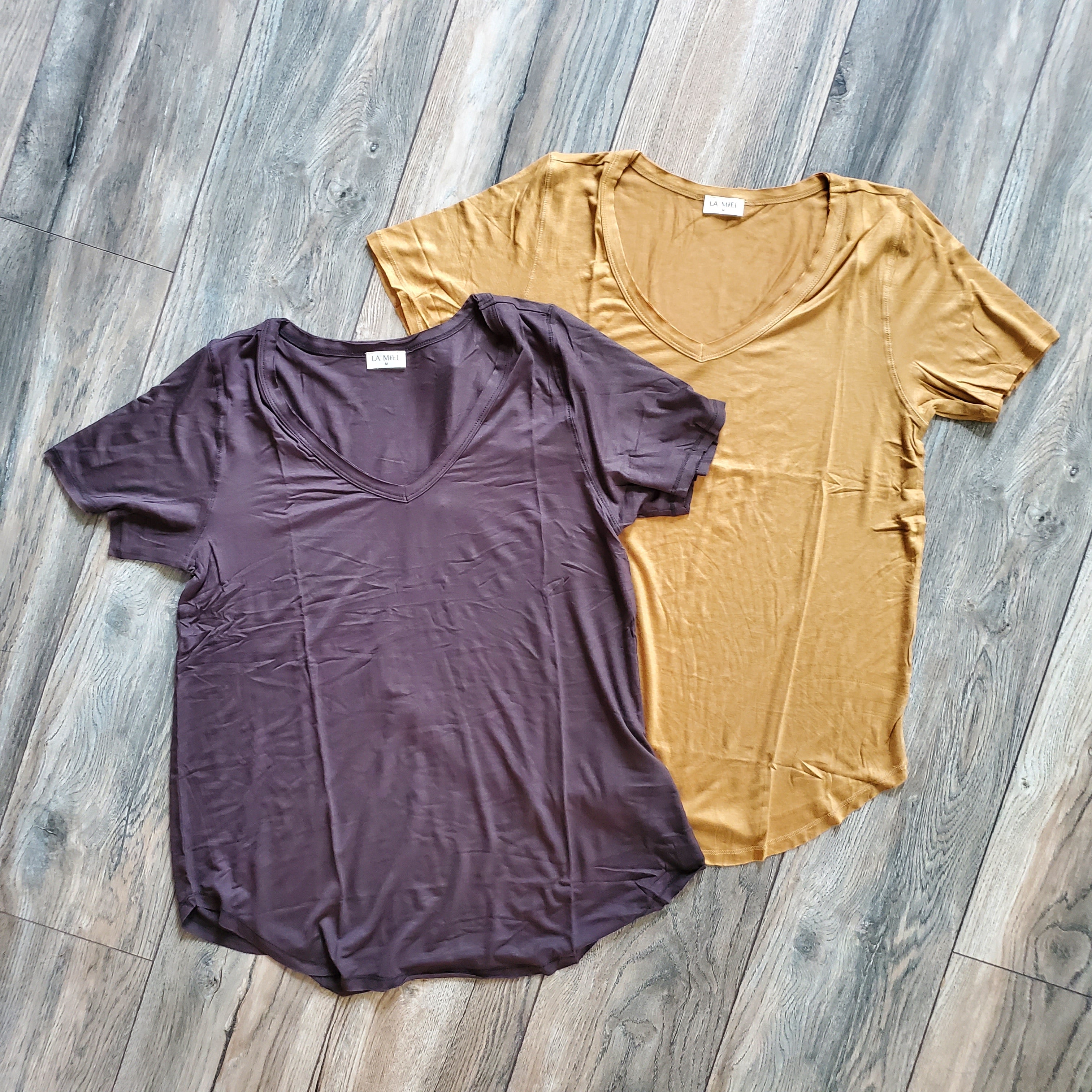 Basic V-Neck Tee