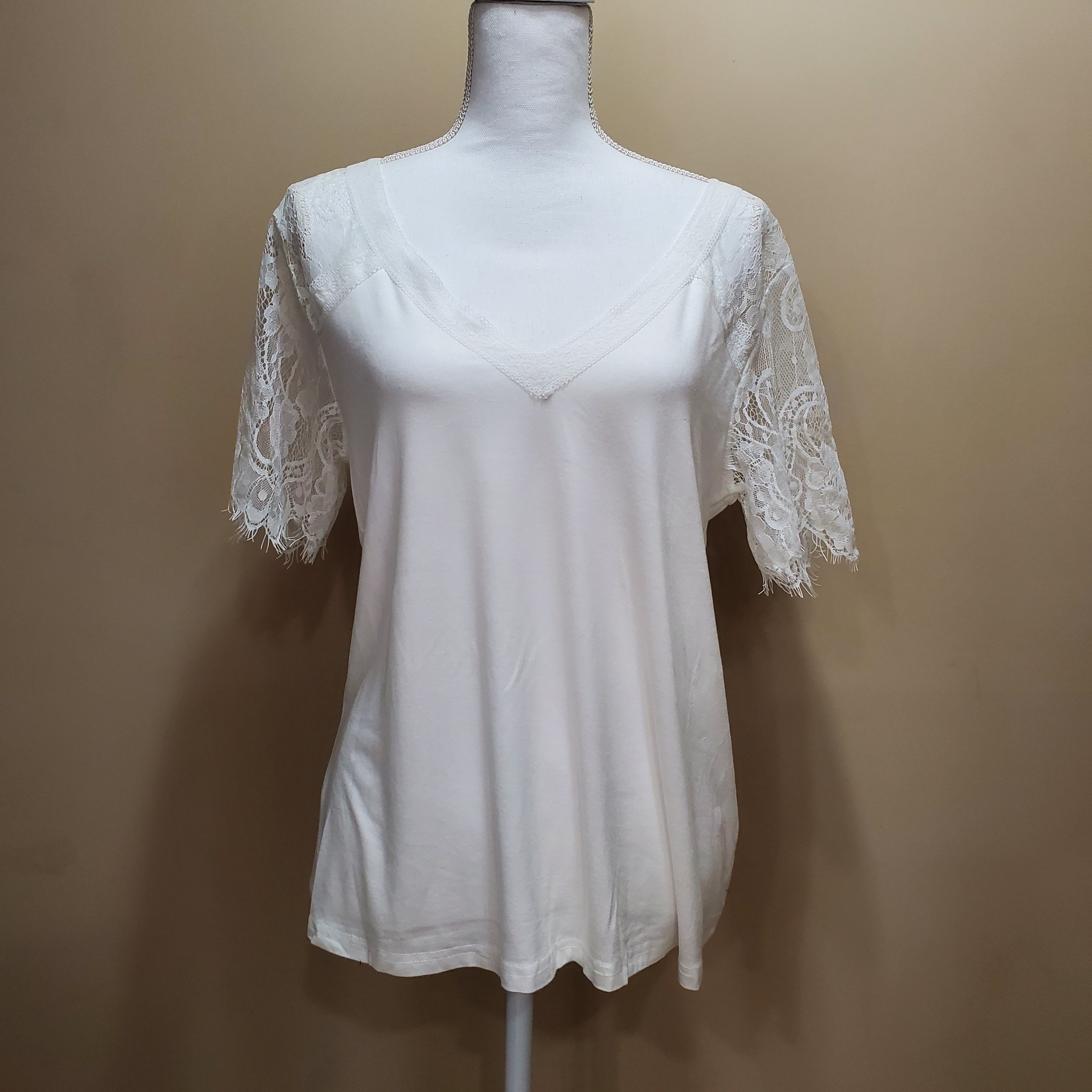 Lace Short Sleeve V-Neck Top (medium)