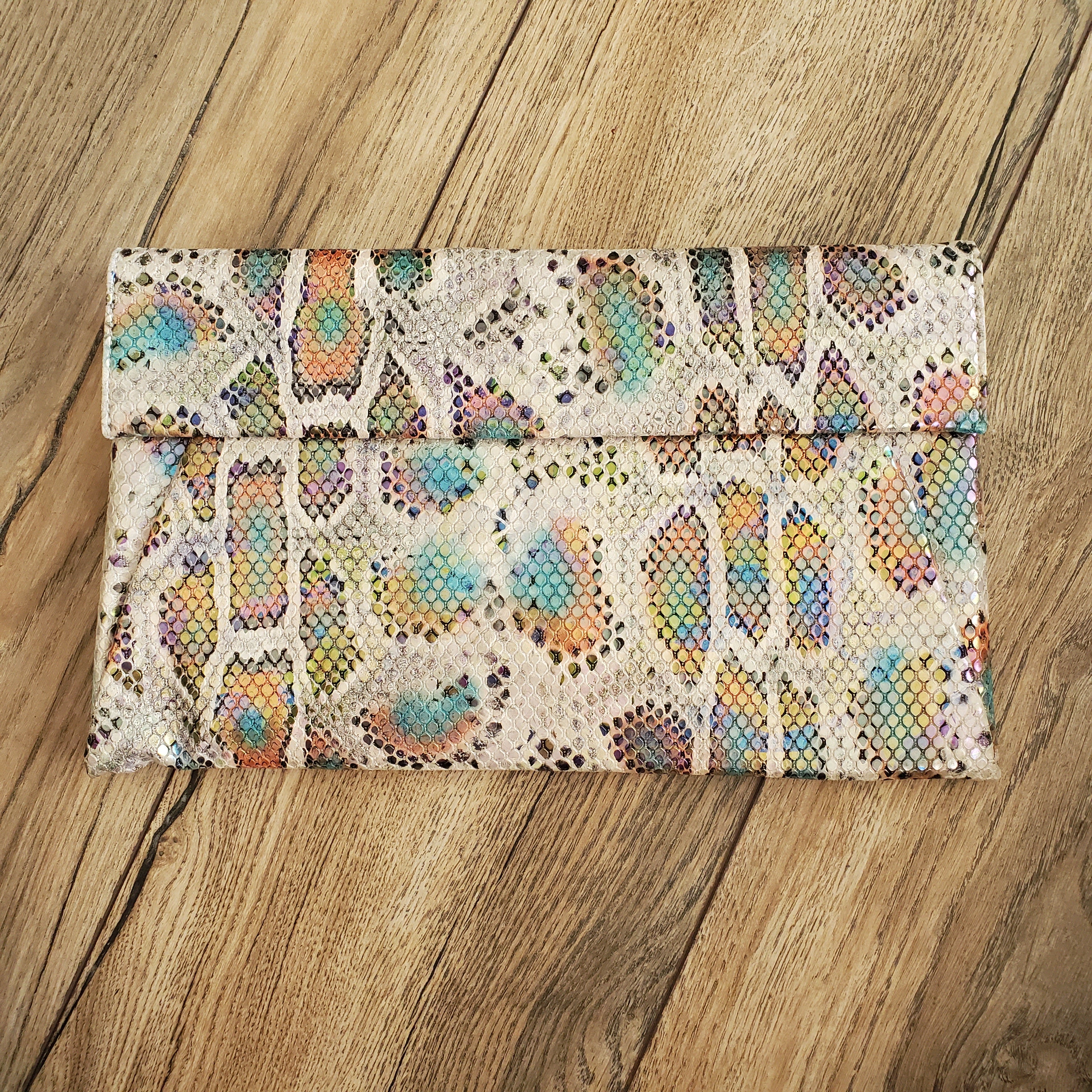 Multi Hologram Snake Flate Envelope Crossbody