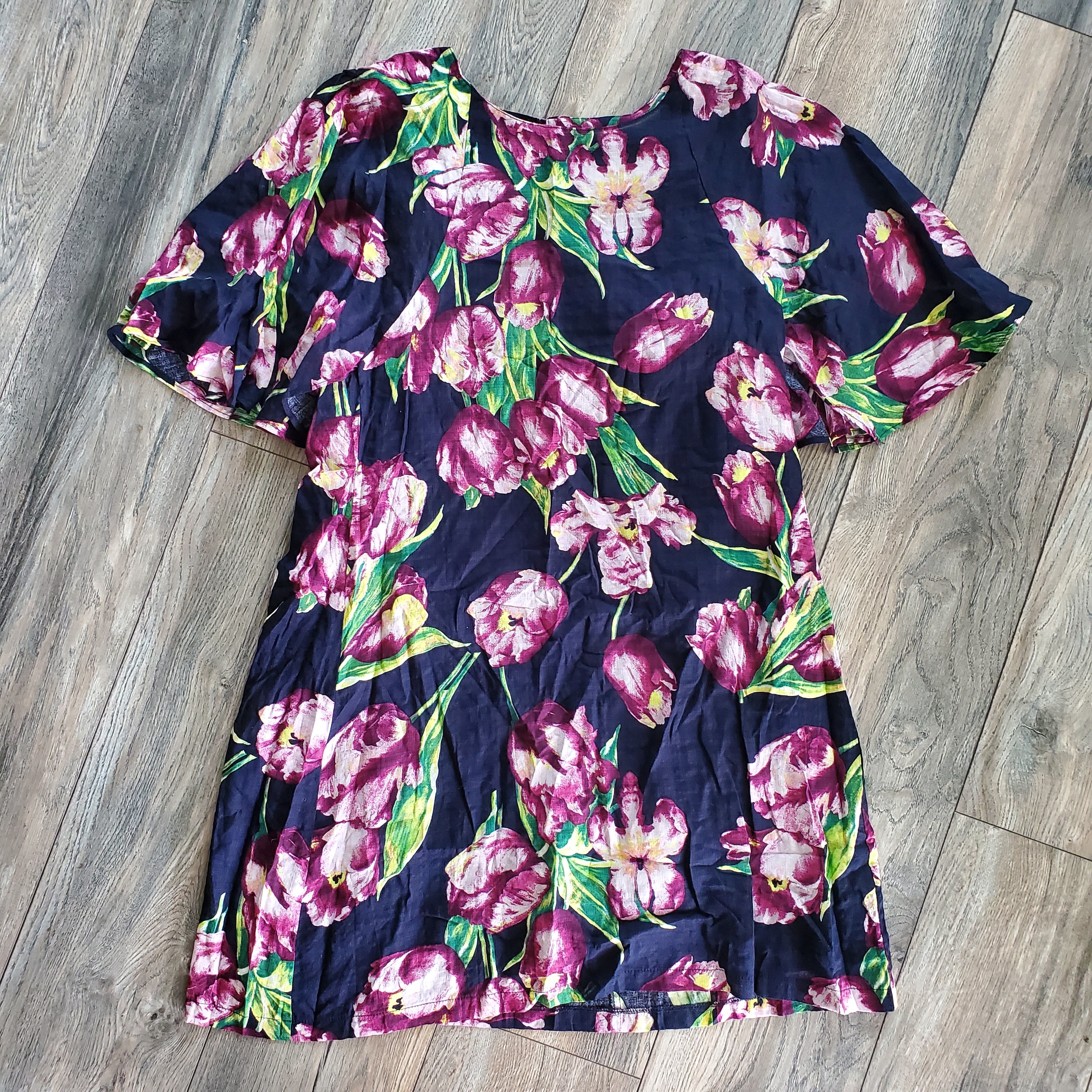 Flowing Sleeve Floral Dress (medium)
