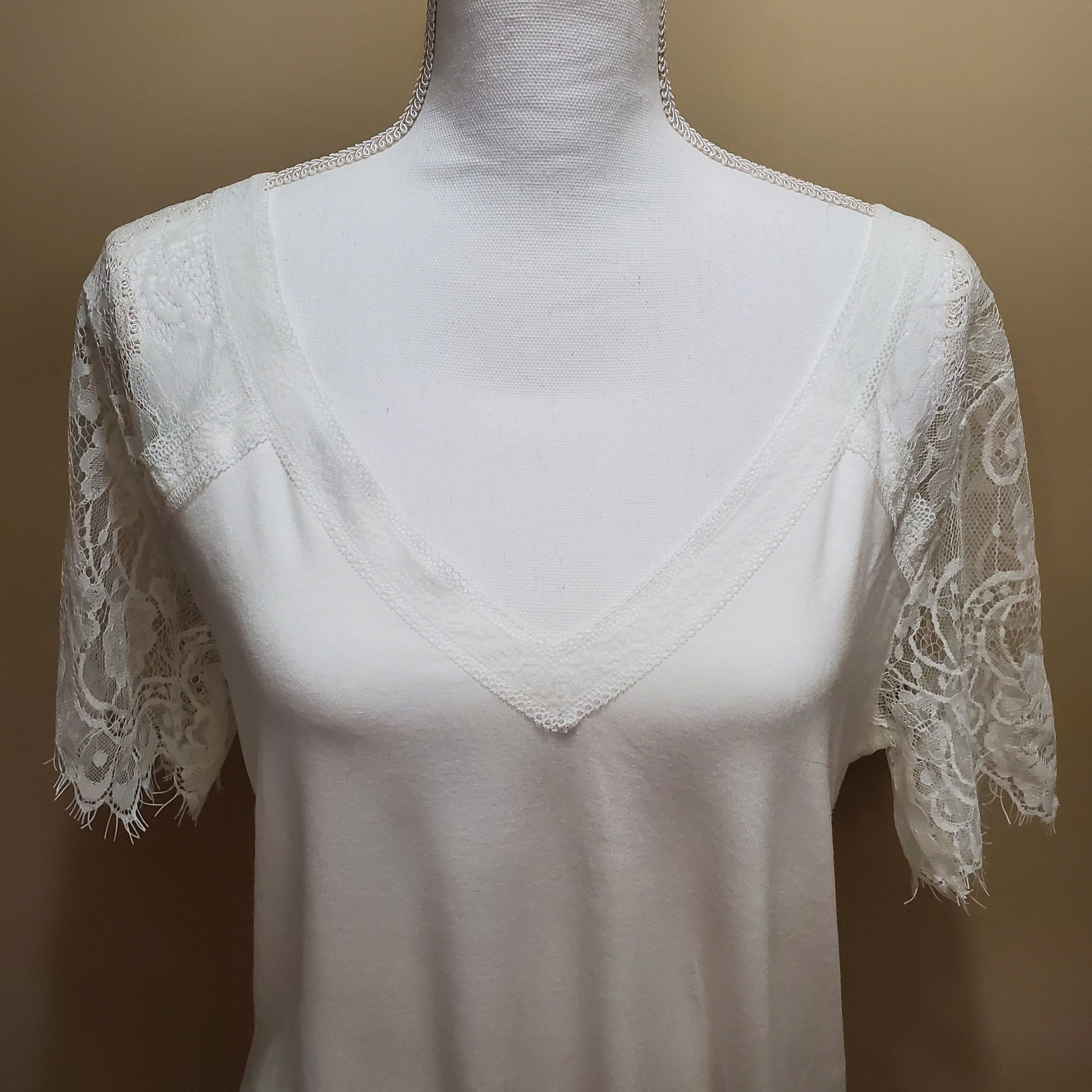 Lace Short Sleeve V-Neck Top (medium)